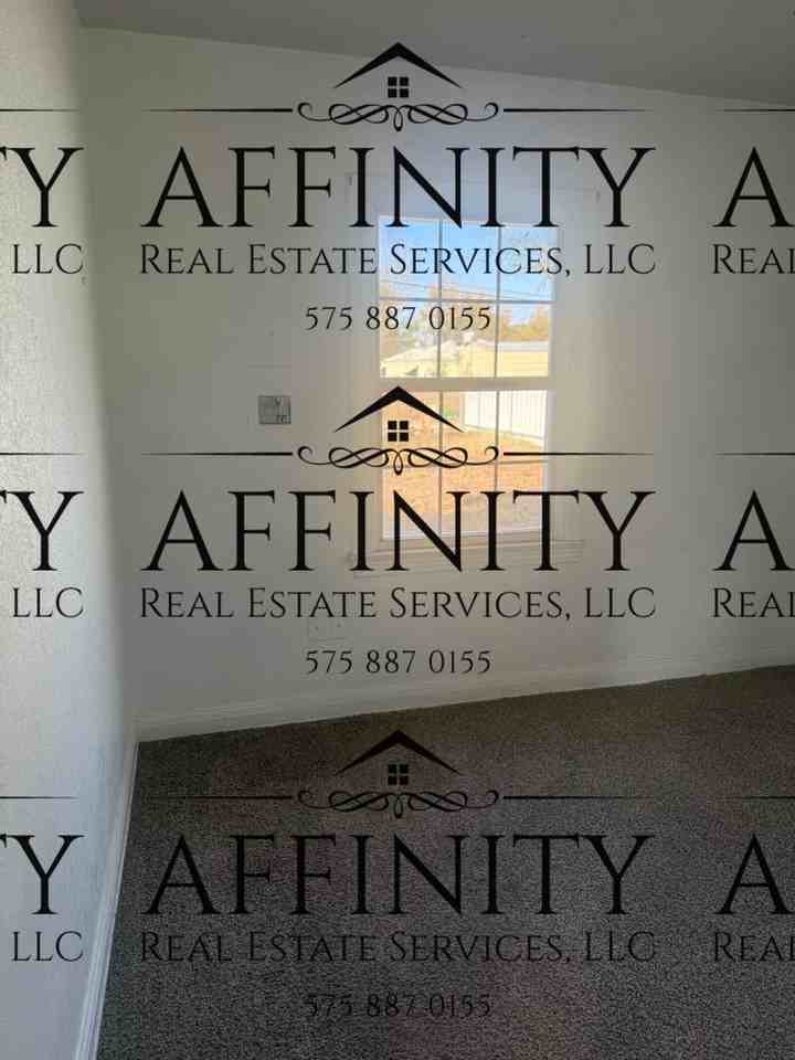 206 E Church St - Photo 2 of 6