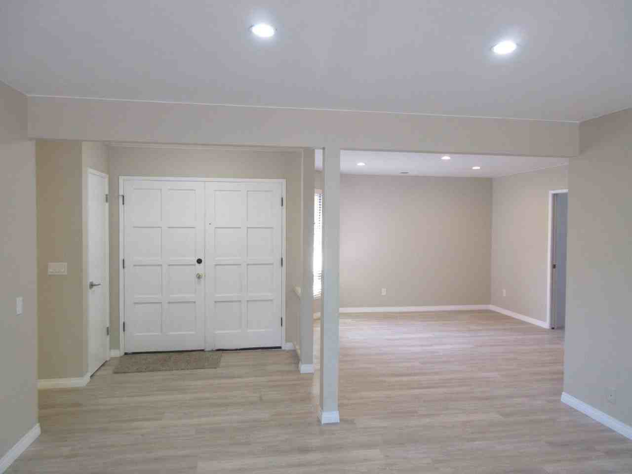 2490 Tierra Dr - Photo 3 of 17