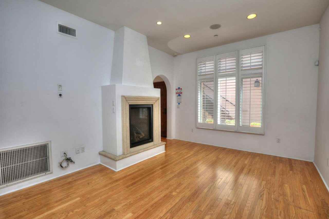 105 W De La Guerra St #D - Photo 6 of 20