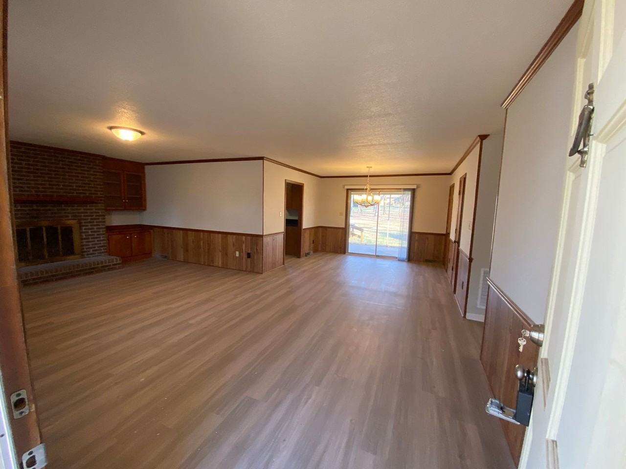 1511 Manning Pl - Photo 2 of 26