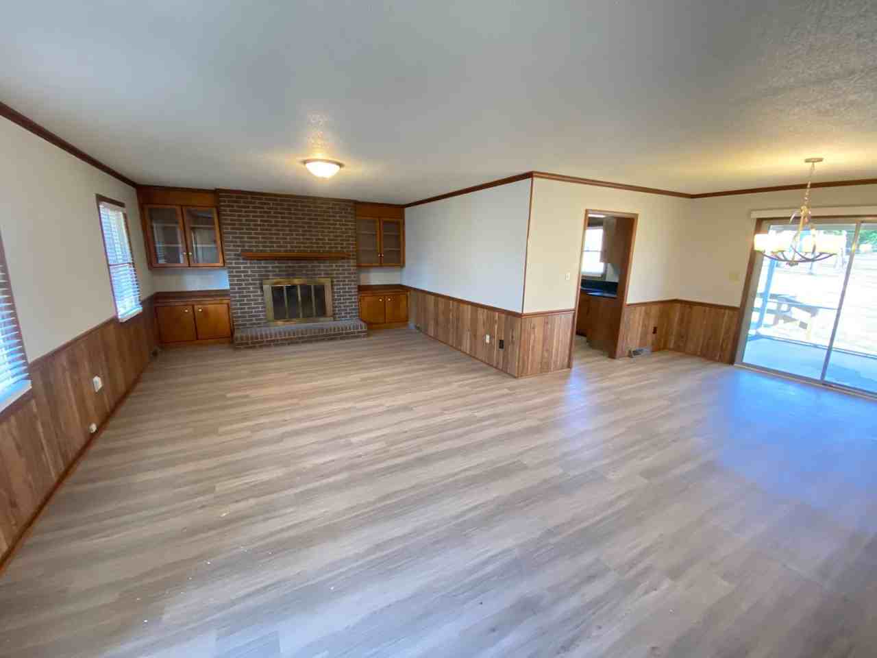 1511 Manning Pl - Photo 4 of 26