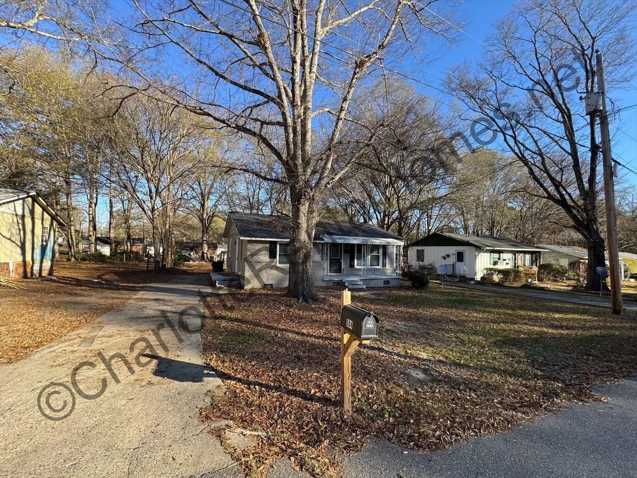 504 E Robinson St - Photo 2 of 9