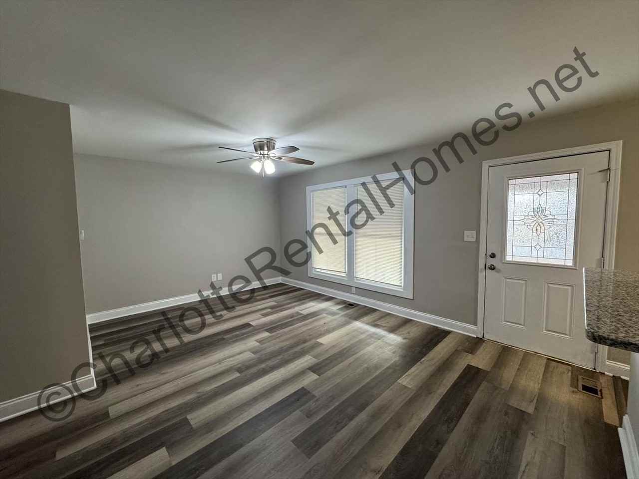 504 E Robinson St - Photo 3 of 9