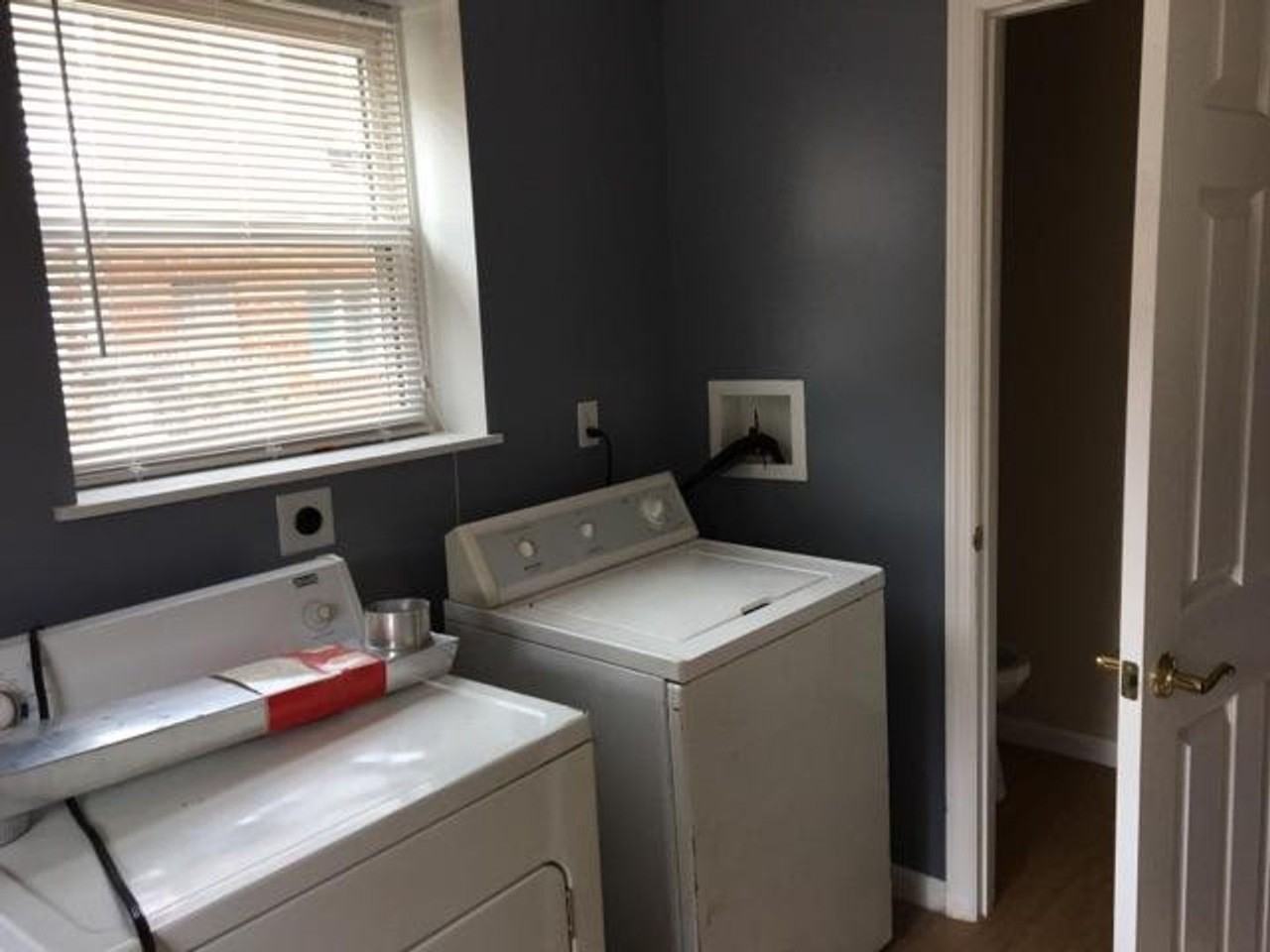 8 Saint Leo St - Photo 5 of 20