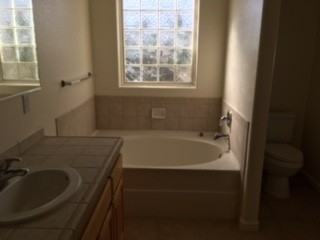 727 Divot Dr - Photo 5 of 15