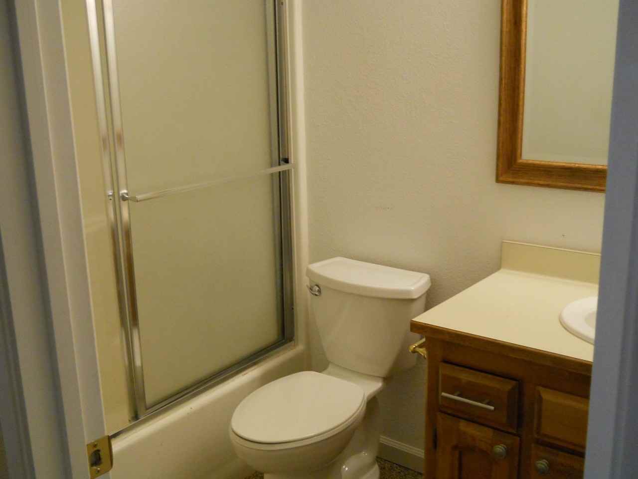 2043 Candlewood Ln - Photo 6 of 6