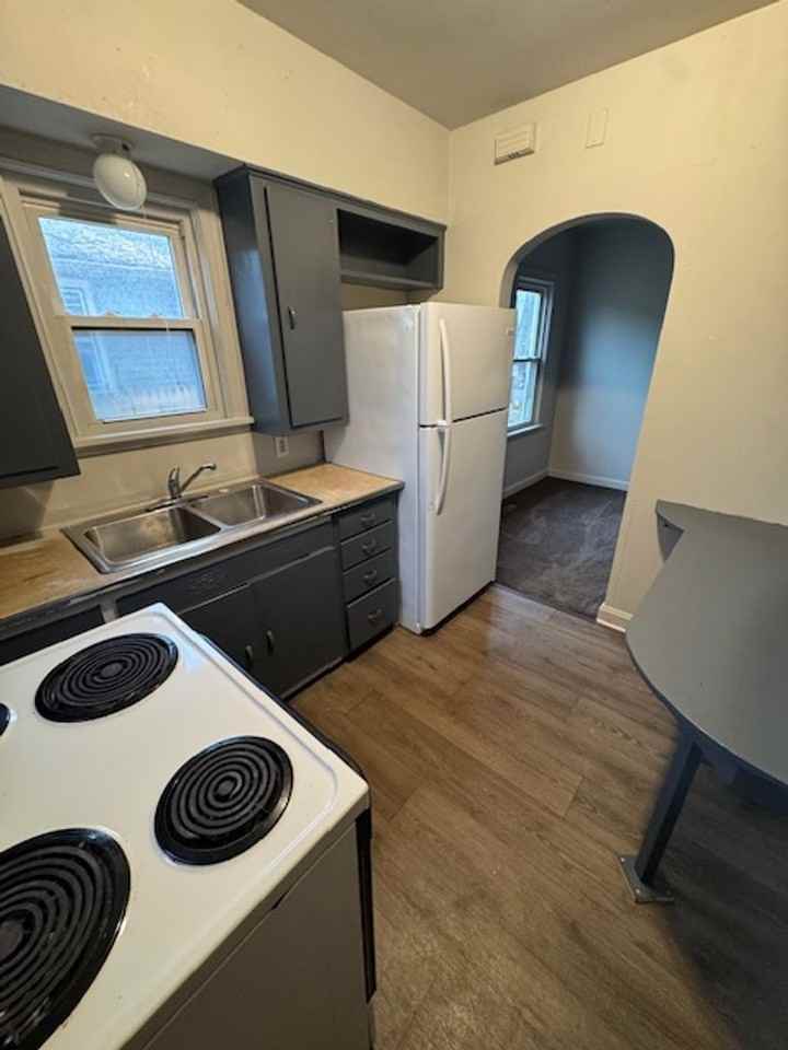 3415 Holton Ave - Photo 4 of 7