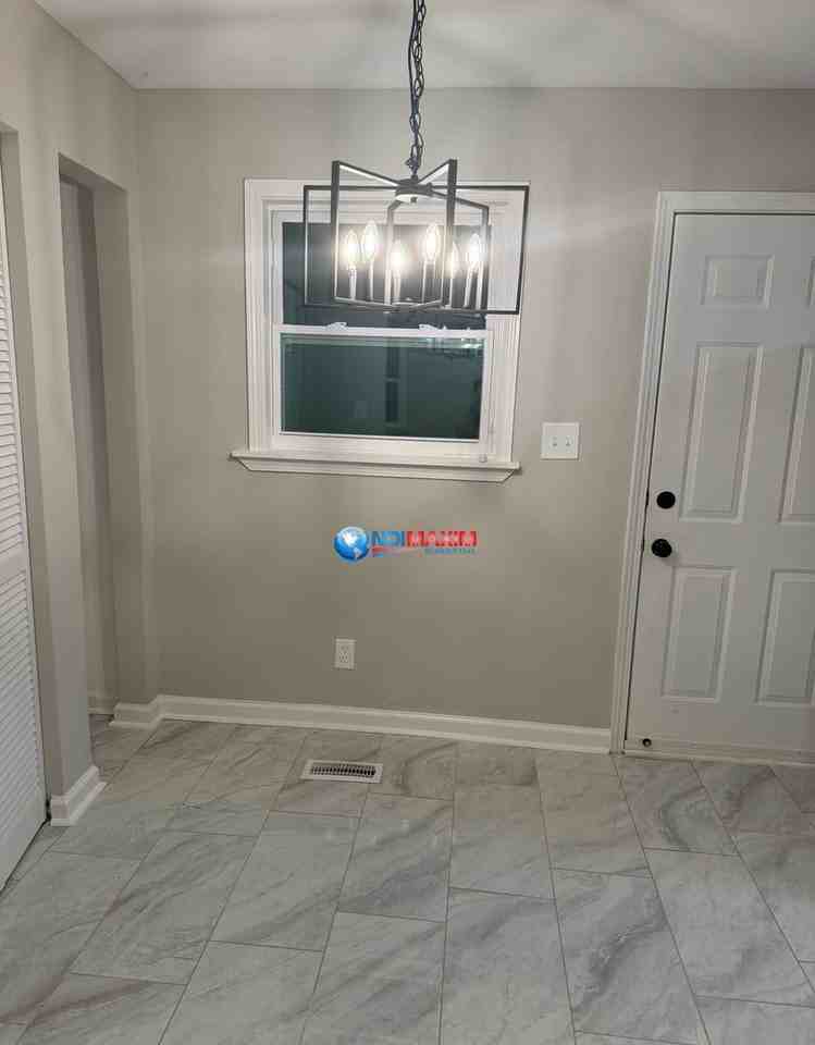 4395 Bradley Dr - Photo 4 of 19