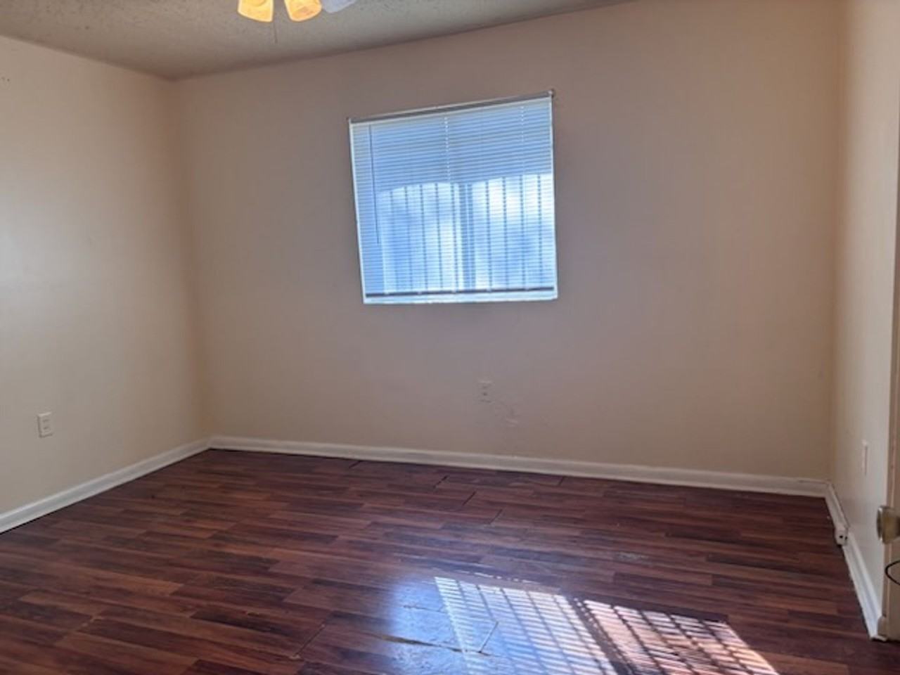 1333 Woody Dr - Photo 7 of 8