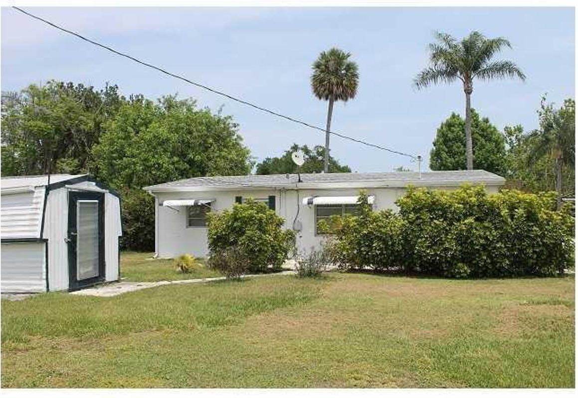 1631 4th Ct - Photo 2 of 8