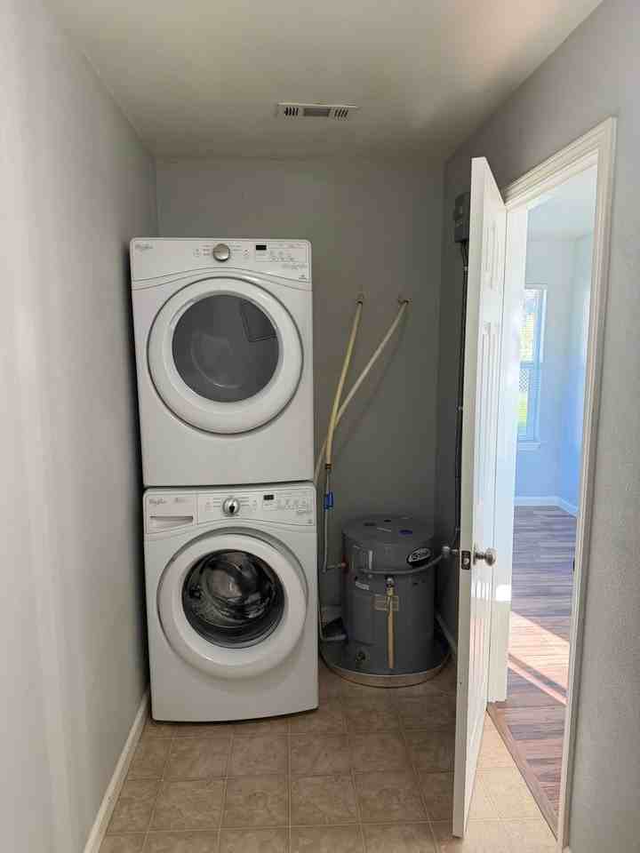 2216 Oxford Rd - Photo 6 of 12