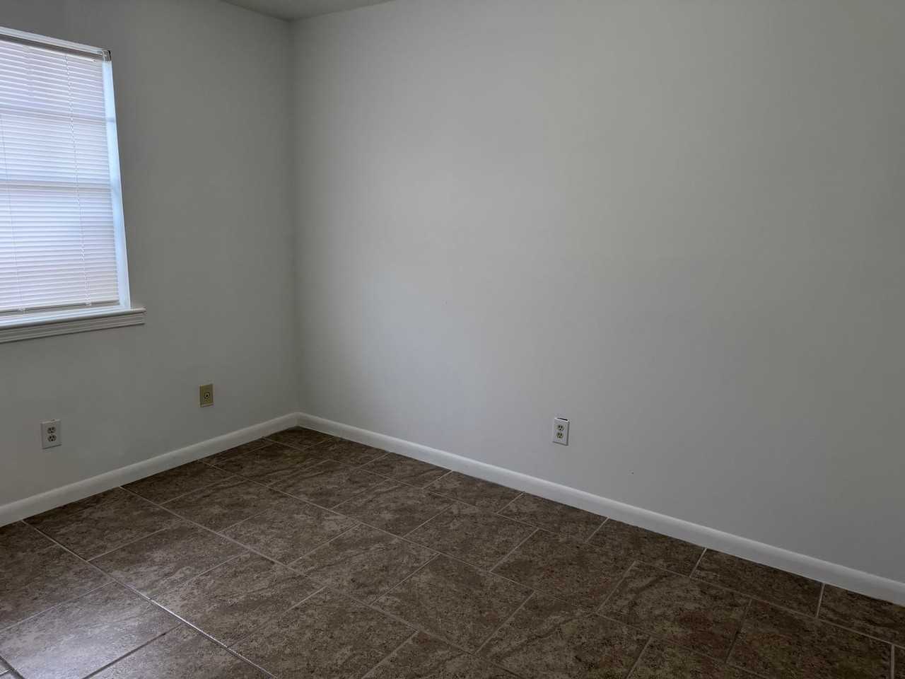 3001 Hodges St #2 - Photo 4 of 6