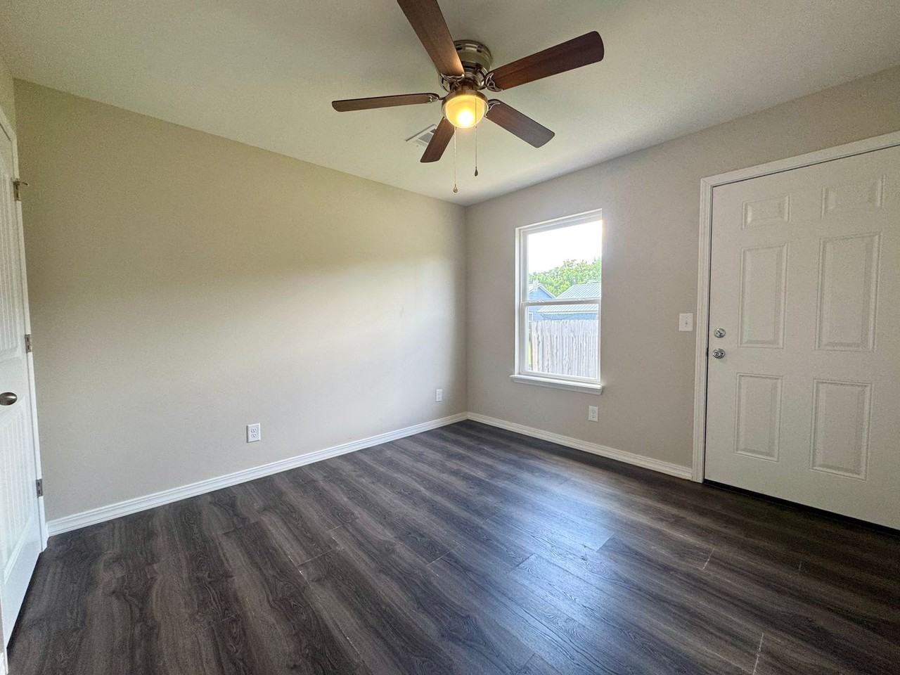 111 King George St - Photo 5 of 17