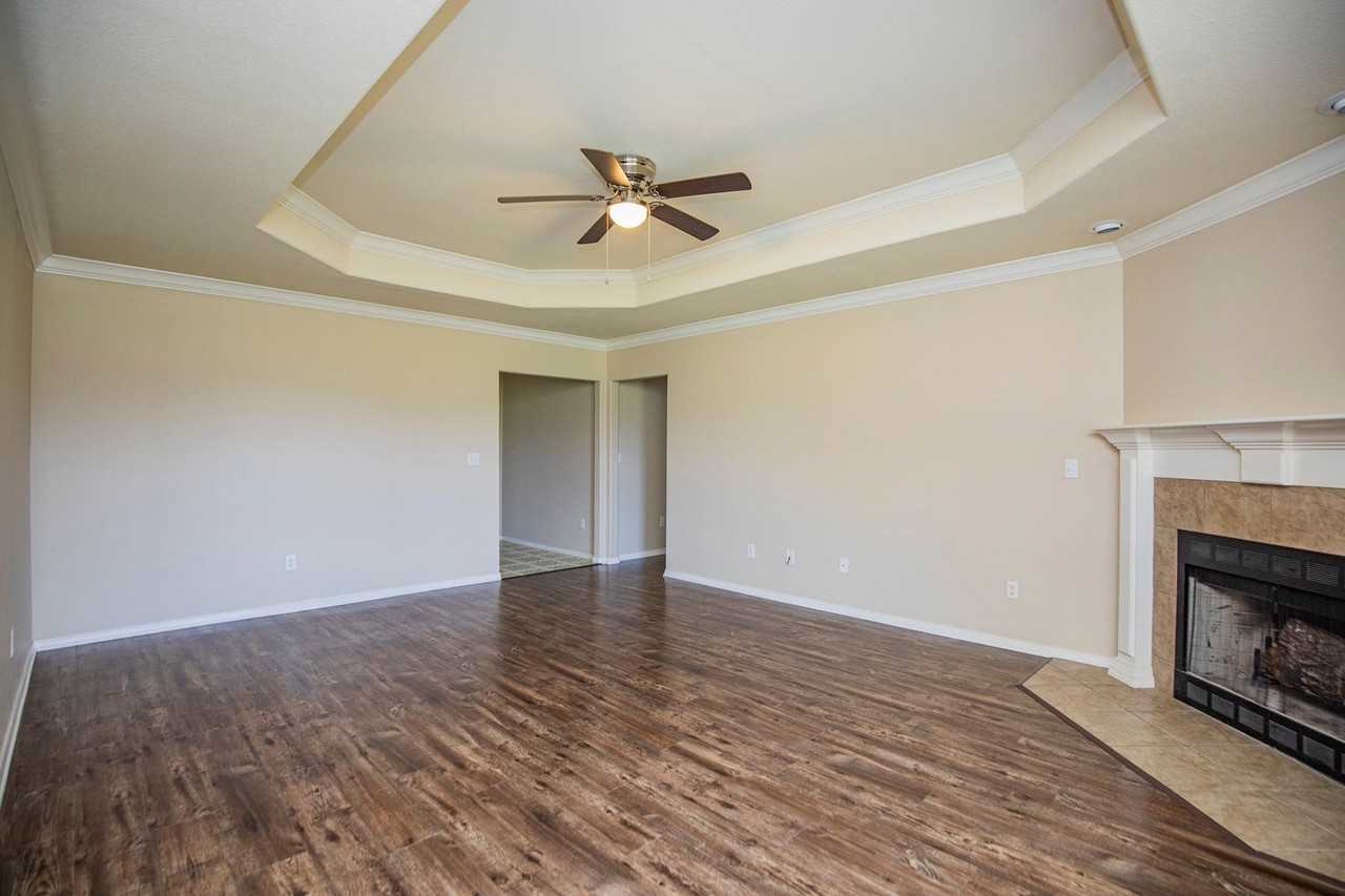 6405 Sw Meadow Well Ave - Photo 2 of 19