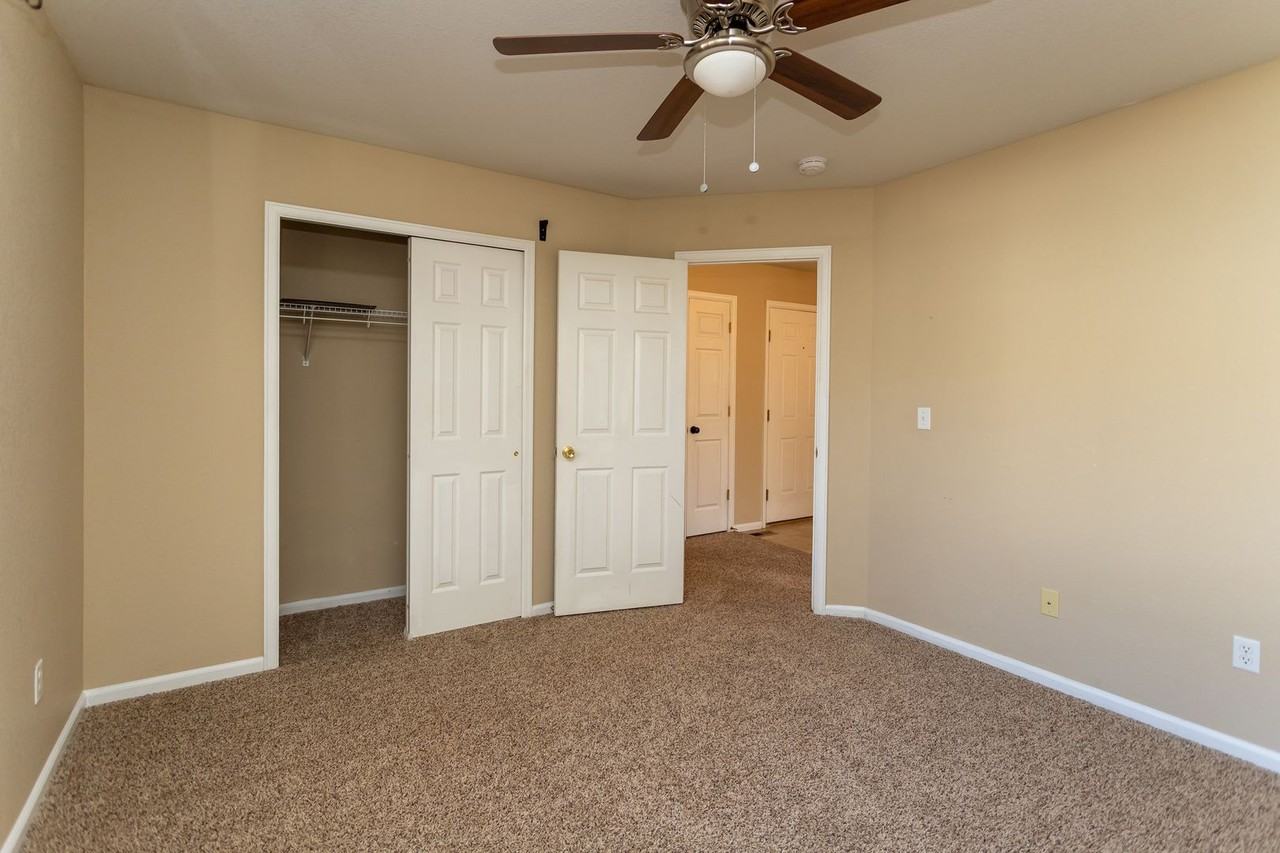 8950 Celebrity Ct - Photo 6 of 16