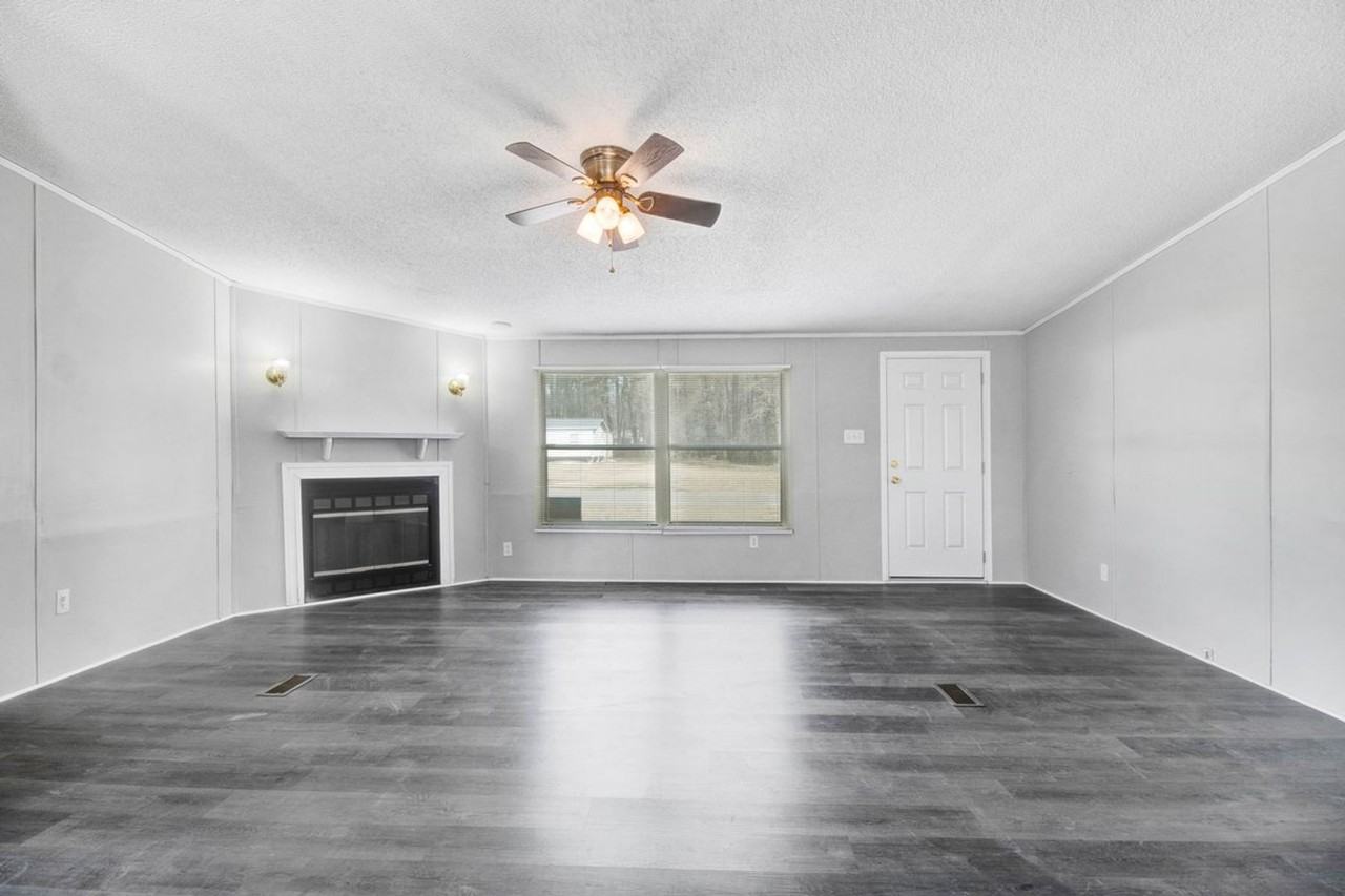 101 Little Dove Rd - Photo 6 of 26