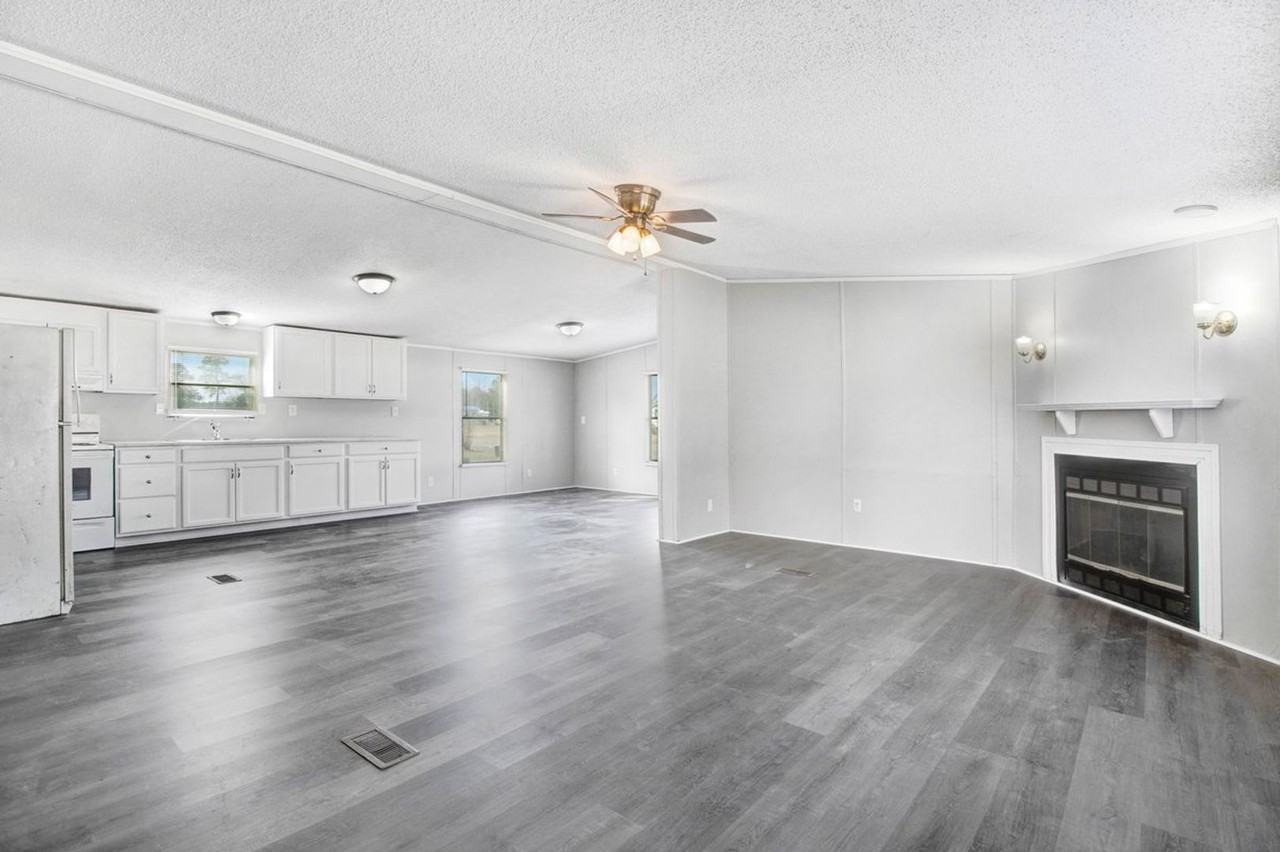 101 Little Dove Rd - Photo 7 of 26