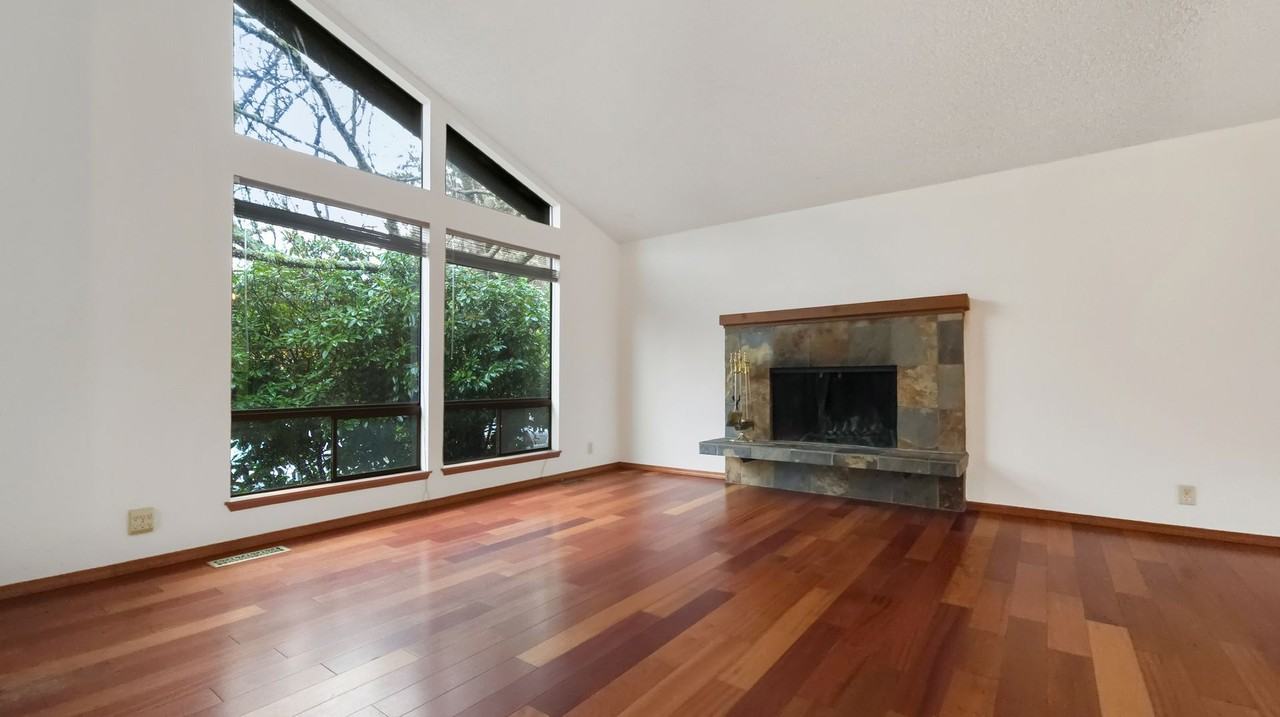 518 Ne 182nd Ct - Photo 5 of 37