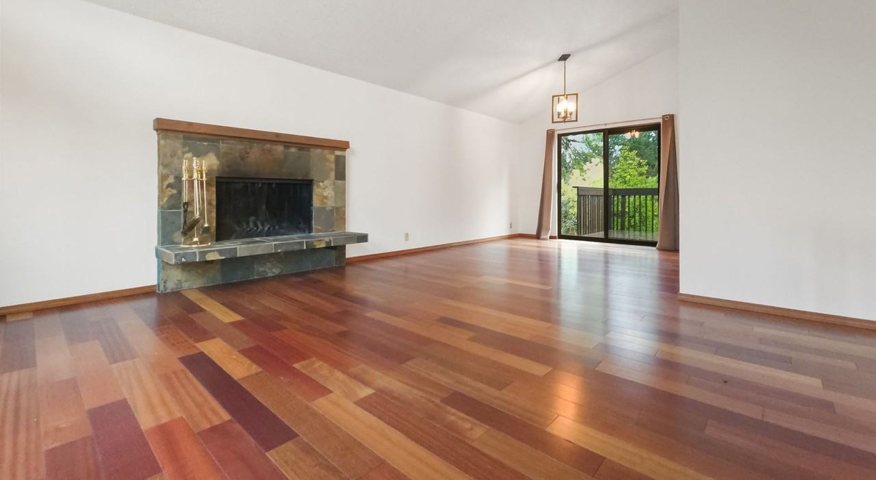 518 Ne 182nd Ct - Photo 7 of 37