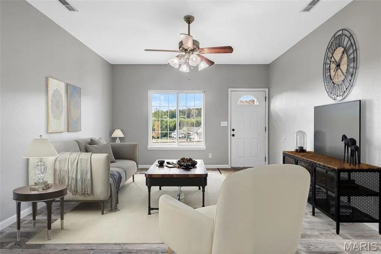 489 Shade Tree Ln - Photo 5 of 32