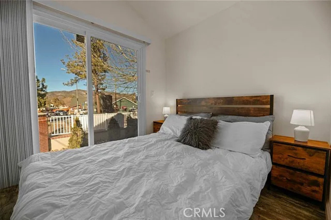 547 Alden Rd - Photo 6 of 14