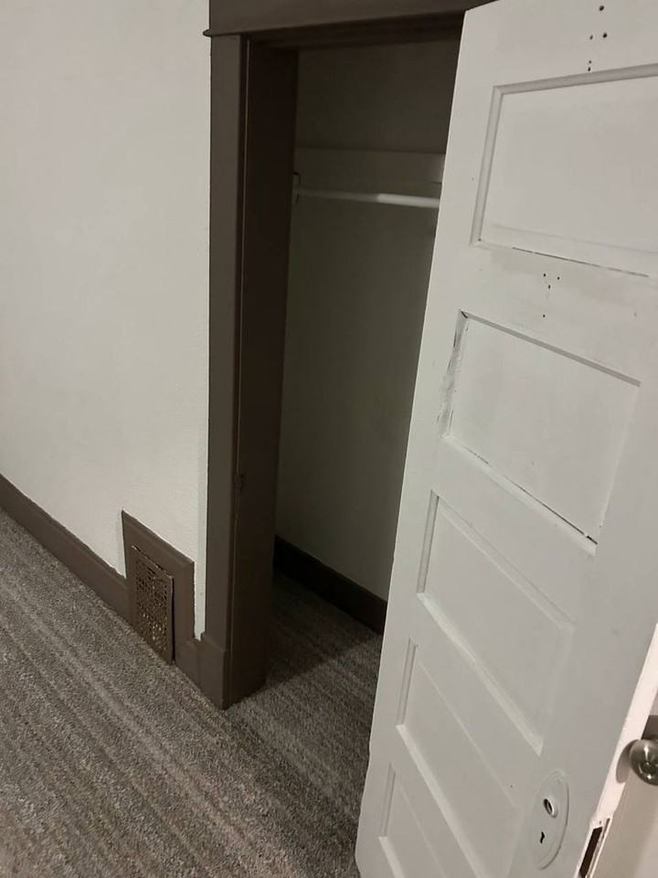 606 Harrison Ave - Photo 3 of 10