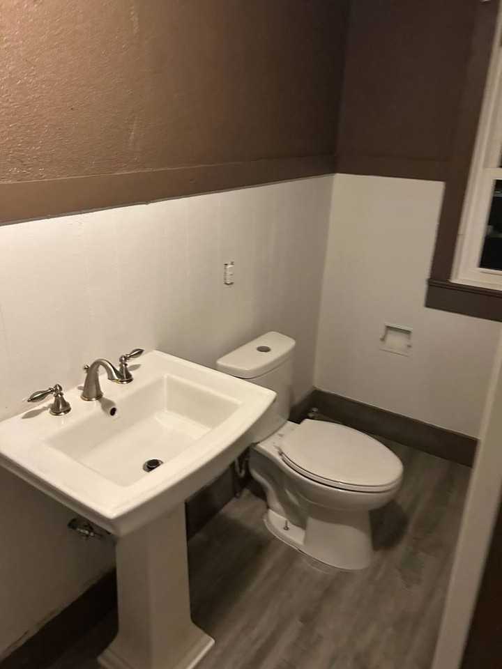 606 Harrison Ave - Photo 4 of 10