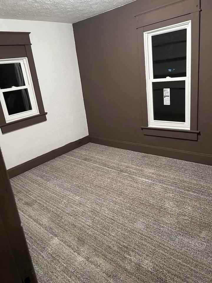 606 Harrison Ave - Photo 7 of 10