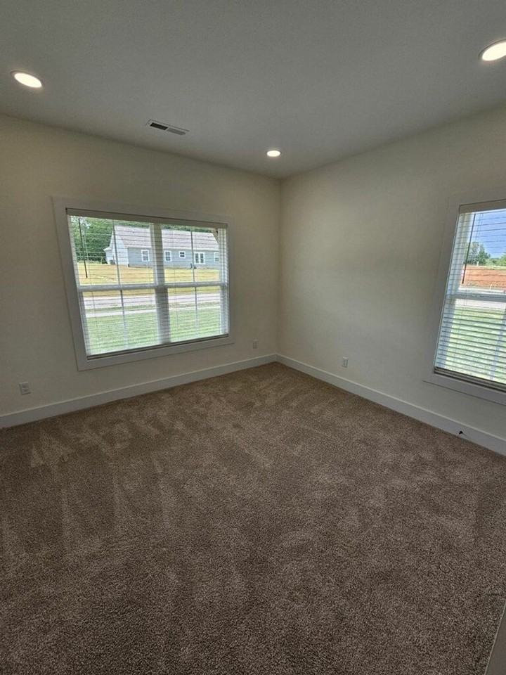 531 Creekview Ln - Photo 7 of 16