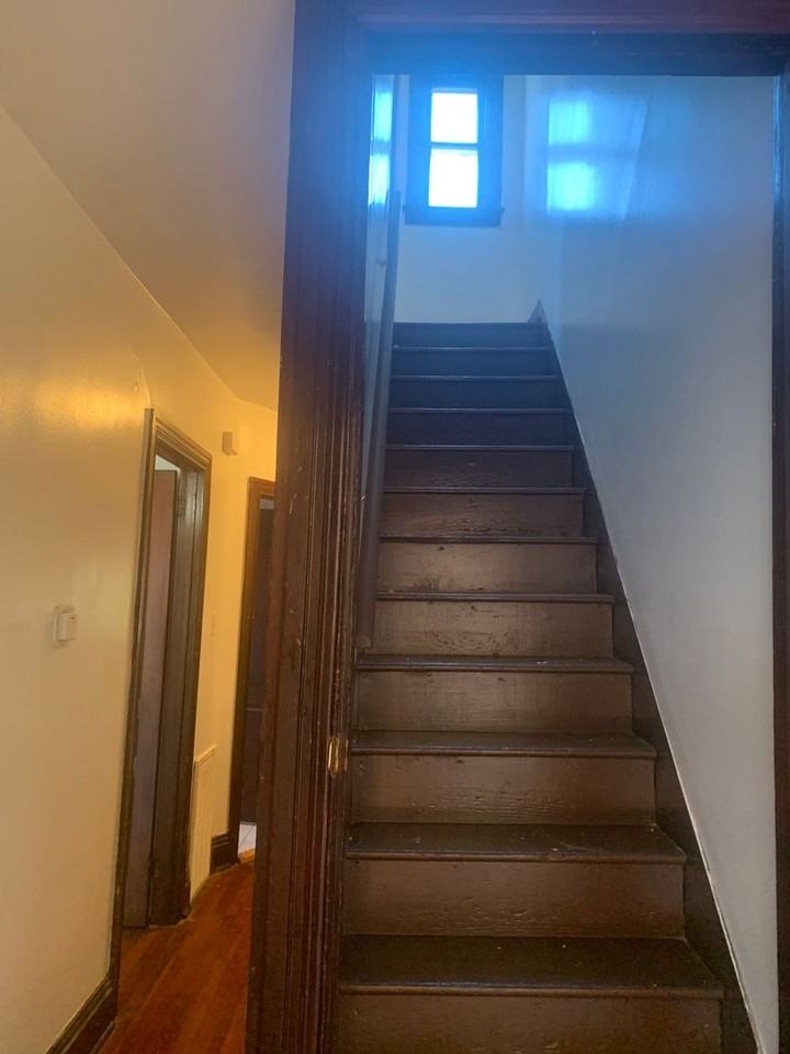 649 W Princess St #2 - Photo 6 of 18