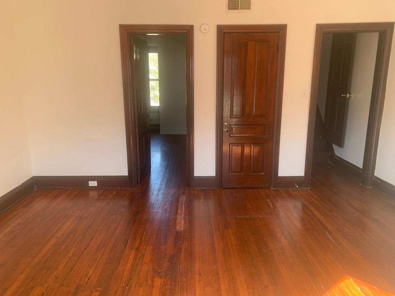 649 W Princess St #2 - Photo 7 of 18