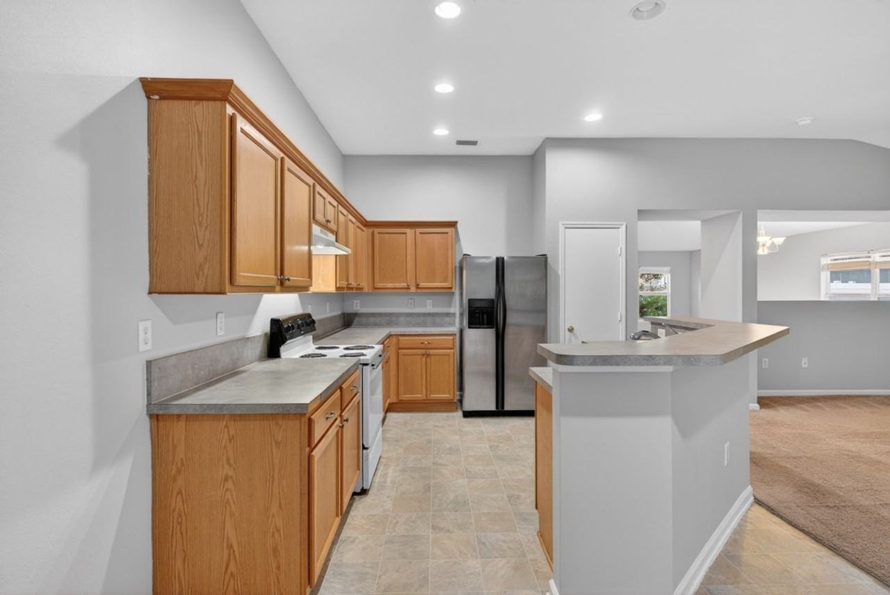 75277 Ravenwood Dr - Photo 5 of 12