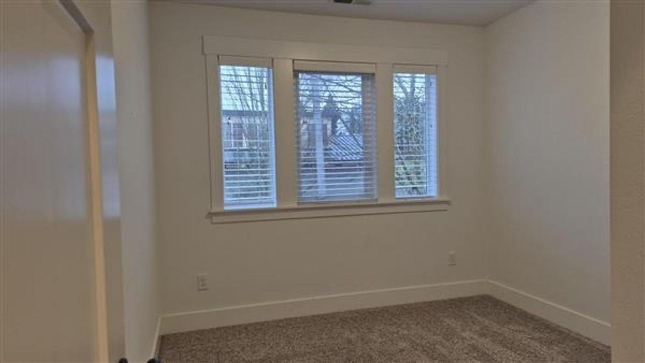 16769 Champion Way - Photo 6 of 15