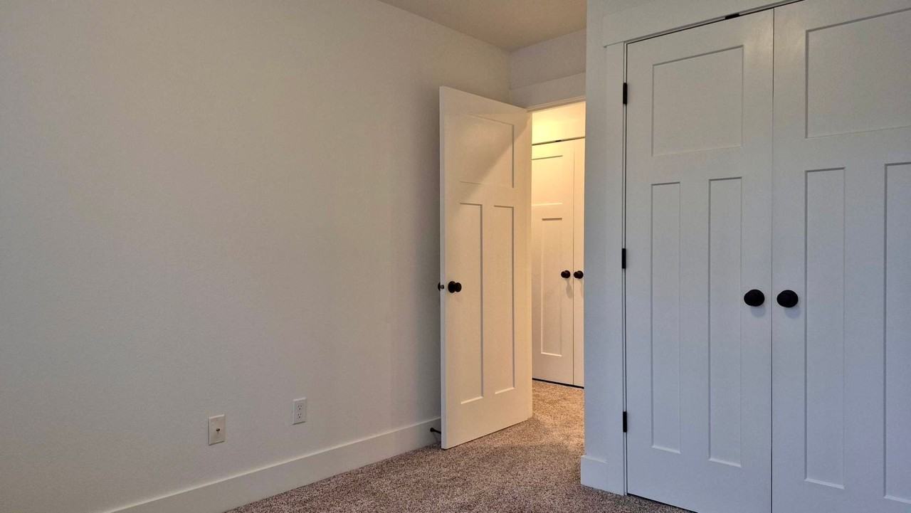 16769 Champion Way - Photo 7 of 15