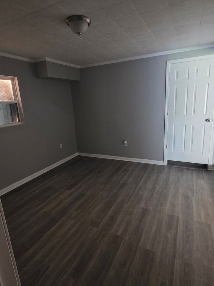 1420 Williams St - Photo 5 of 12