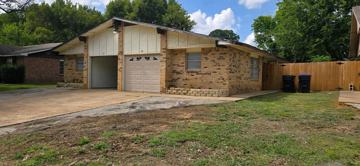 featured image of 111 Queens Ct