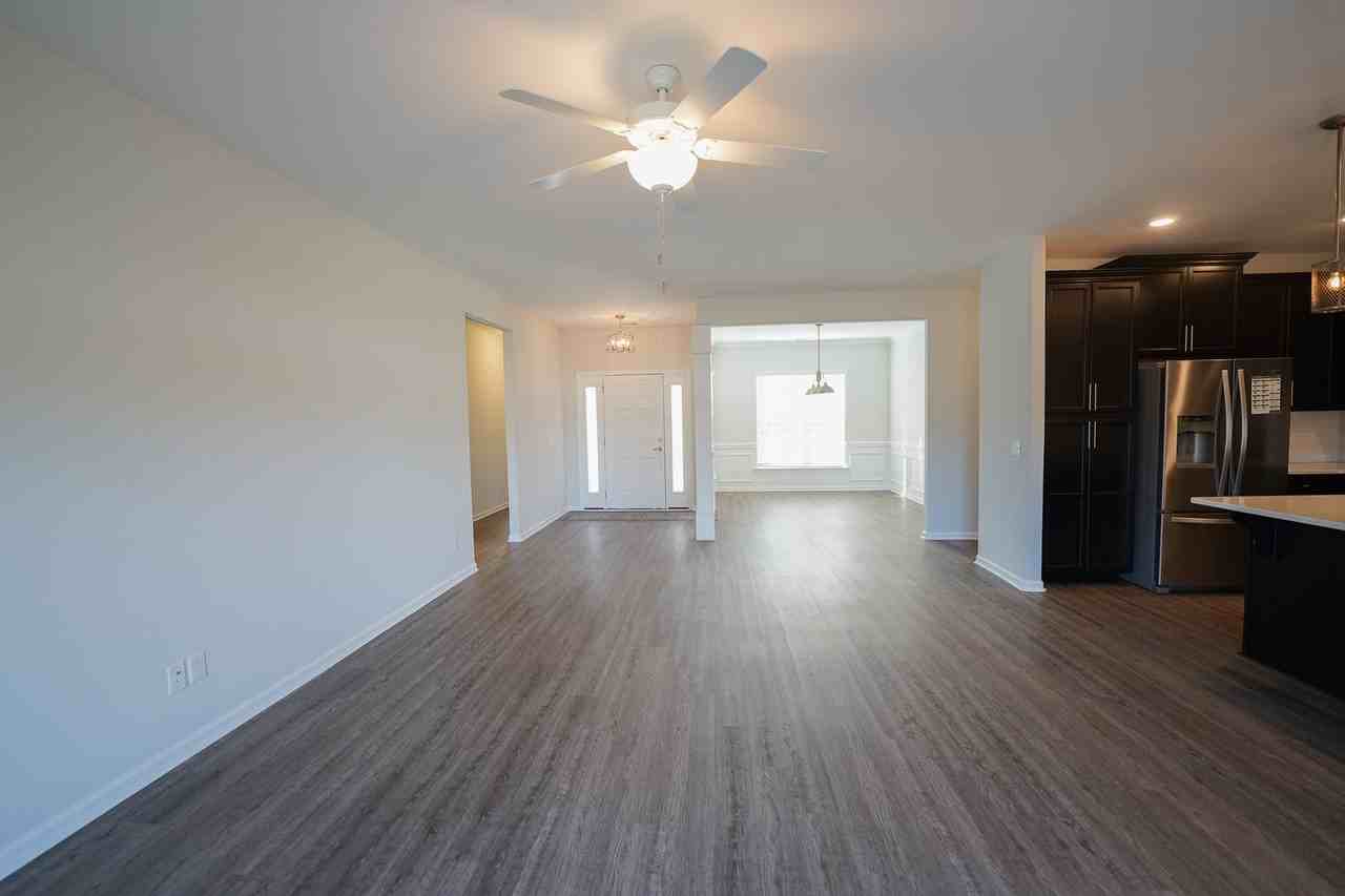 142 Cumberland Way - Photo 5 of 32