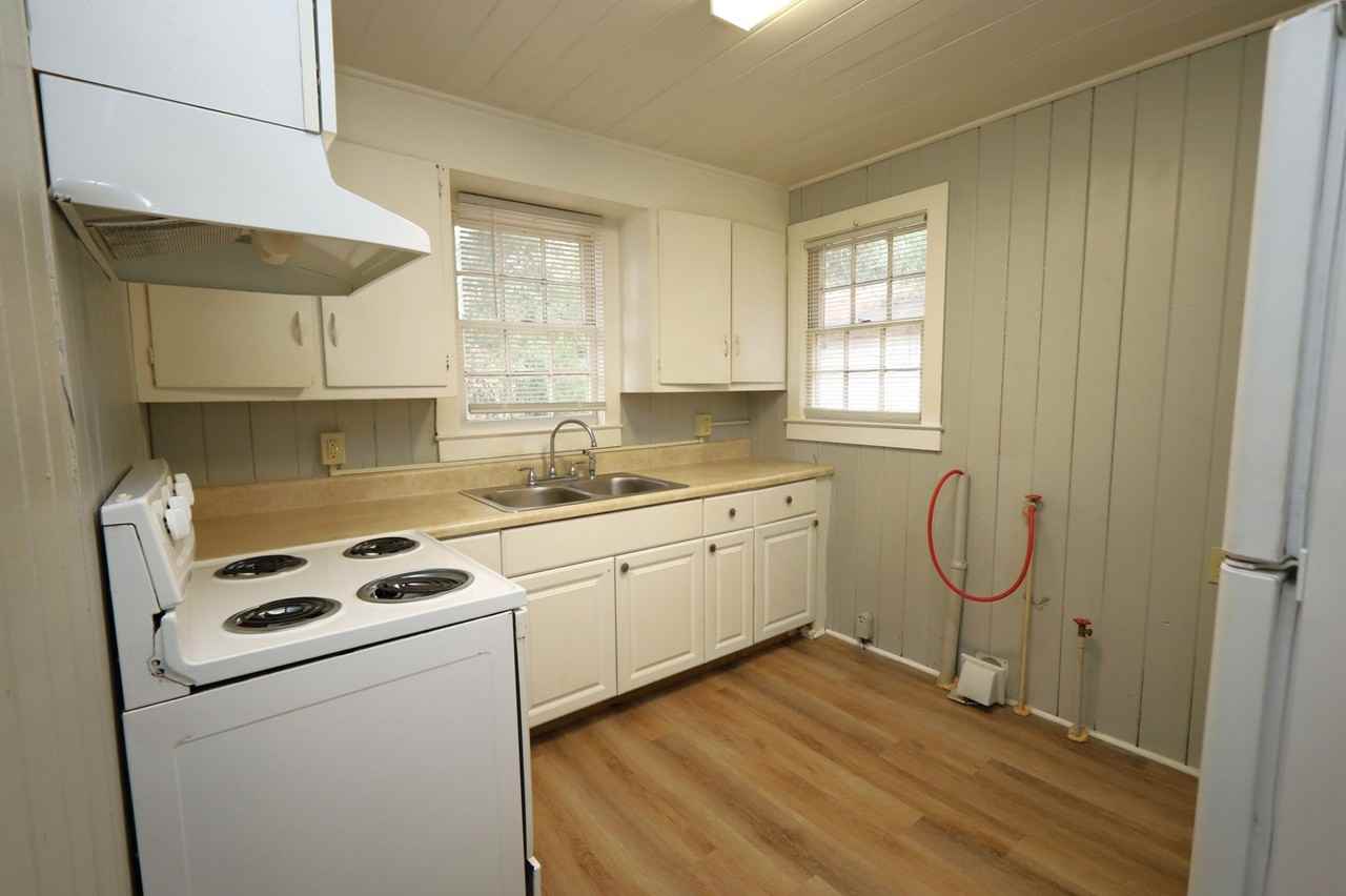 501 Charlton St - Photo 4 of 6