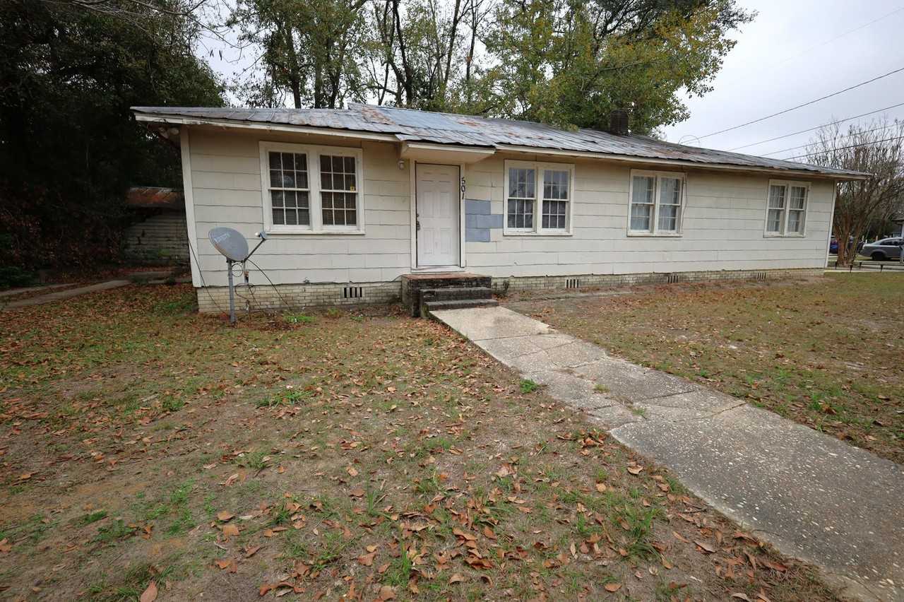 501 Charlton St - Photo 6 of 6