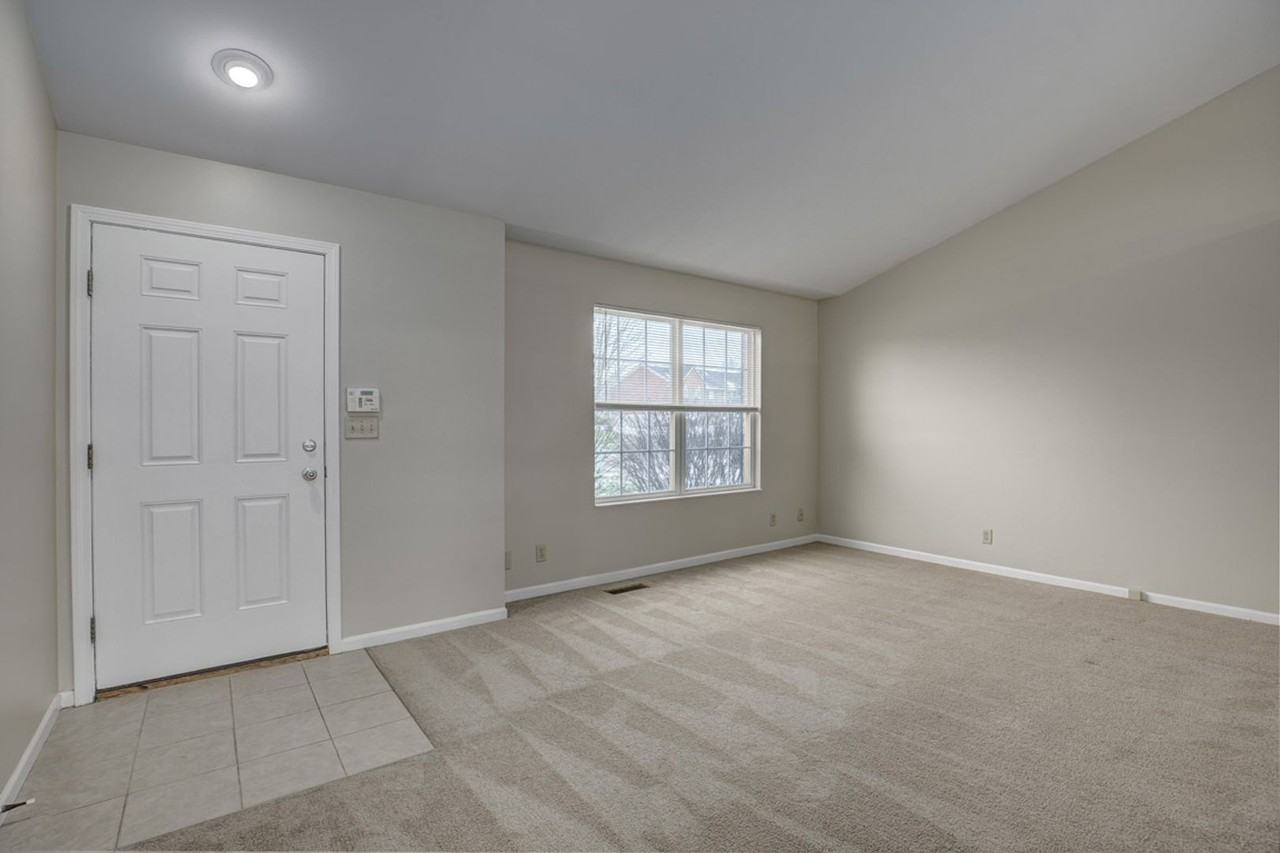 10649 Kelsey Dr - Photo 2 of 17