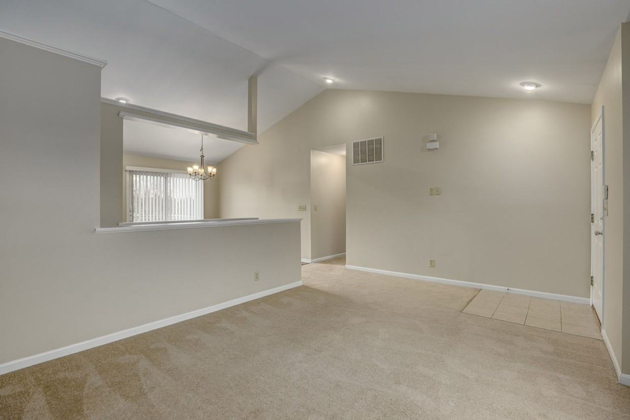 10649 Kelsey Dr - Photo 4 of 17