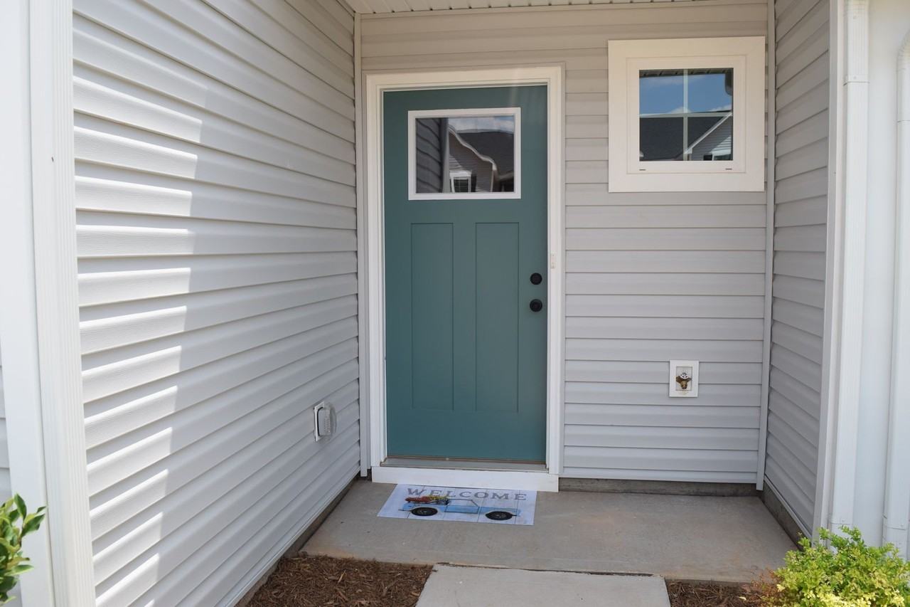 1529 39th Avenue Loop Ne #5 - Photo 4 of 30