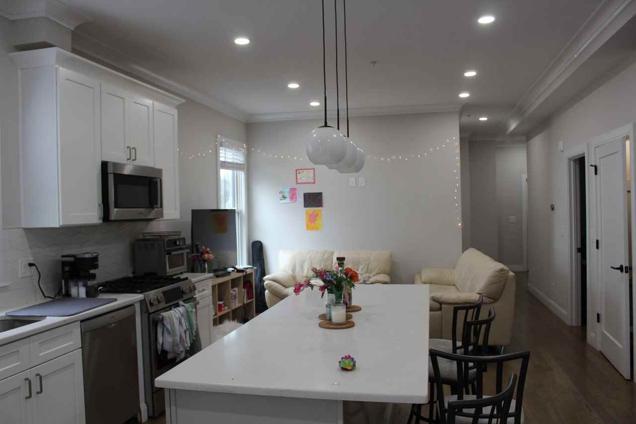 151 Foster St - Photo 3 of 16