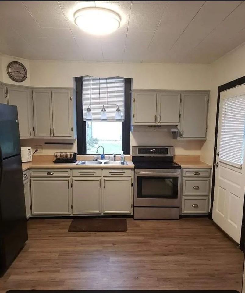 17 S Walnut St - Photo 4 of 24