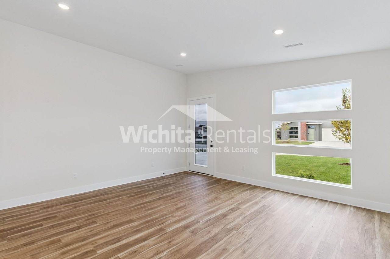 9603 E Annabelle St - Photo 3 of 15