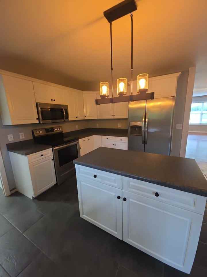 982 Emily Ln - Photo 4 of 18