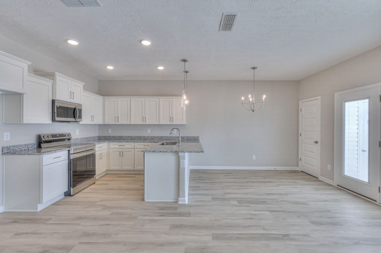 30 Hardwood Rd - Photo 7 of 28