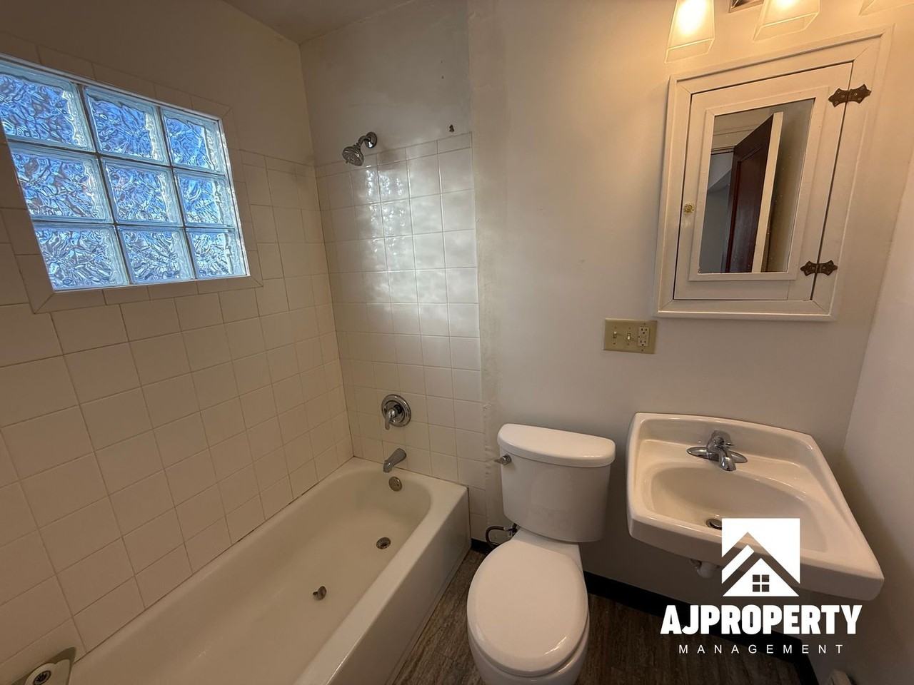 109 N Wayland Ave - Photo 7 of 7