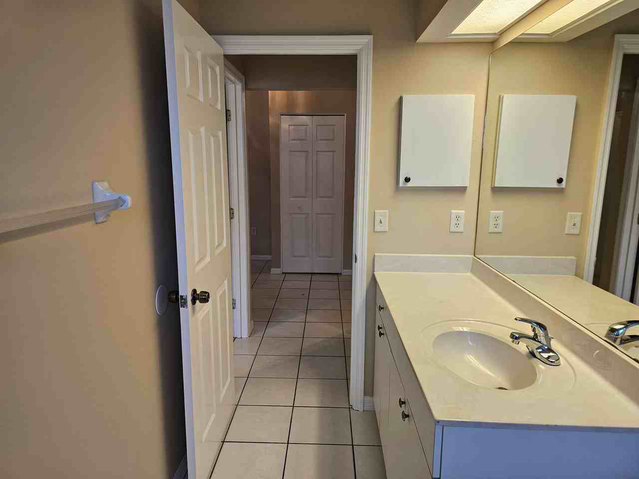 627 25th Dr E - Photo 7 of 27