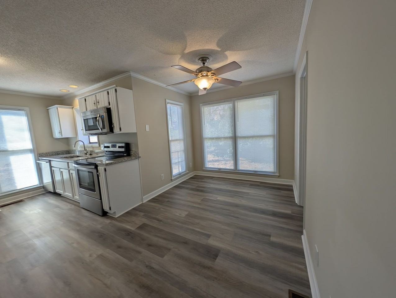 6016 Corkstone Dr - Photo 5 of 38